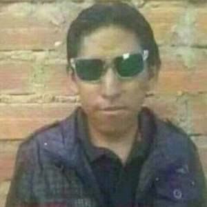 Meet your Posher, Sebastián